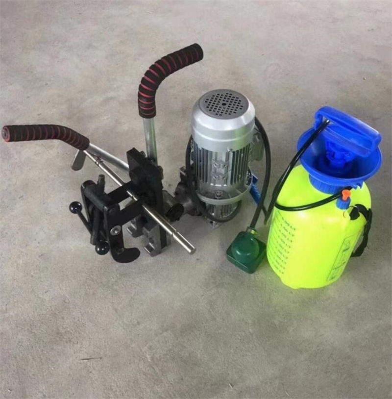 电动钢轨钻孔机14.jpg 电动钢轨钻孔机14.jpg