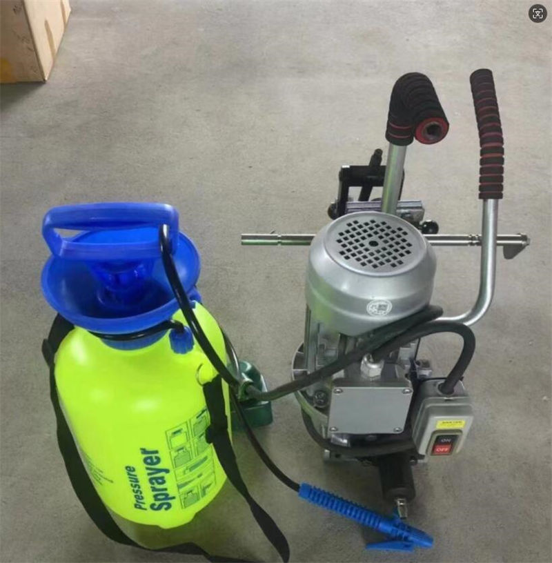 电动钢轨钻孔机11.jpg 电动钢轨钻孔机11.jpg